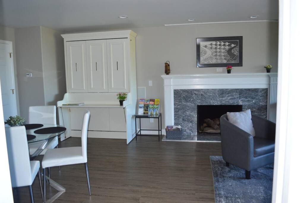 1-Bedroom Seaview Guesthouse On Seattle Luxury Estate With Views Of Olympic Mountains Εξωτερικό φωτογραφία