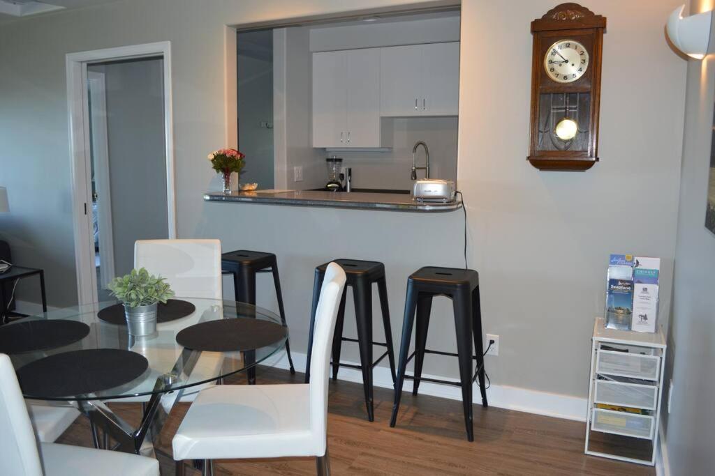 1-Bedroom Seaview Guesthouse On Seattle Luxury Estate With Views Of Olympic Mountains Εξωτερικό φωτογραφία