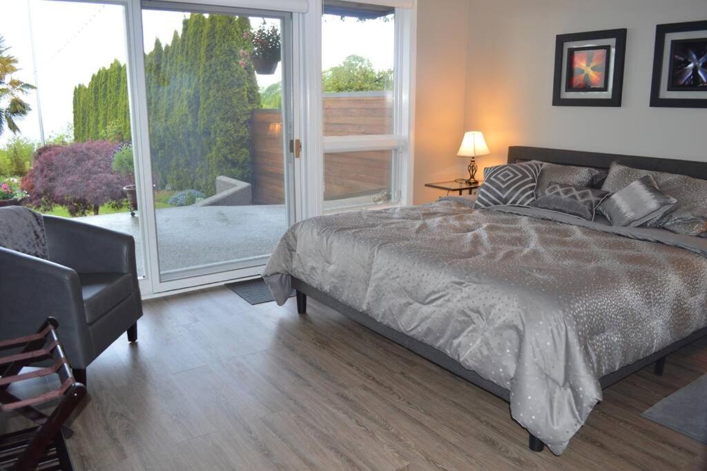 1-Bedroom Seaview Guesthouse On Seattle Luxury Estate With Views Of Olympic Mountains Εξωτερικό φωτογραφία