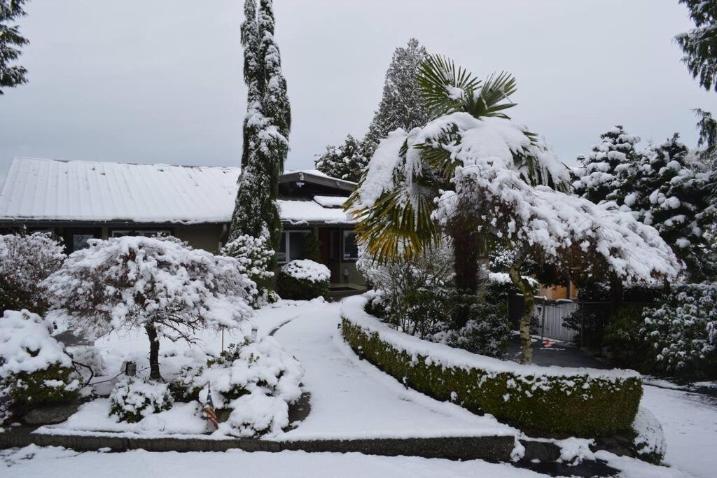 1-Bedroom Seaview Guesthouse On Seattle Luxury Estate With Views Of Olympic Mountains Εξωτερικό φωτογραφία