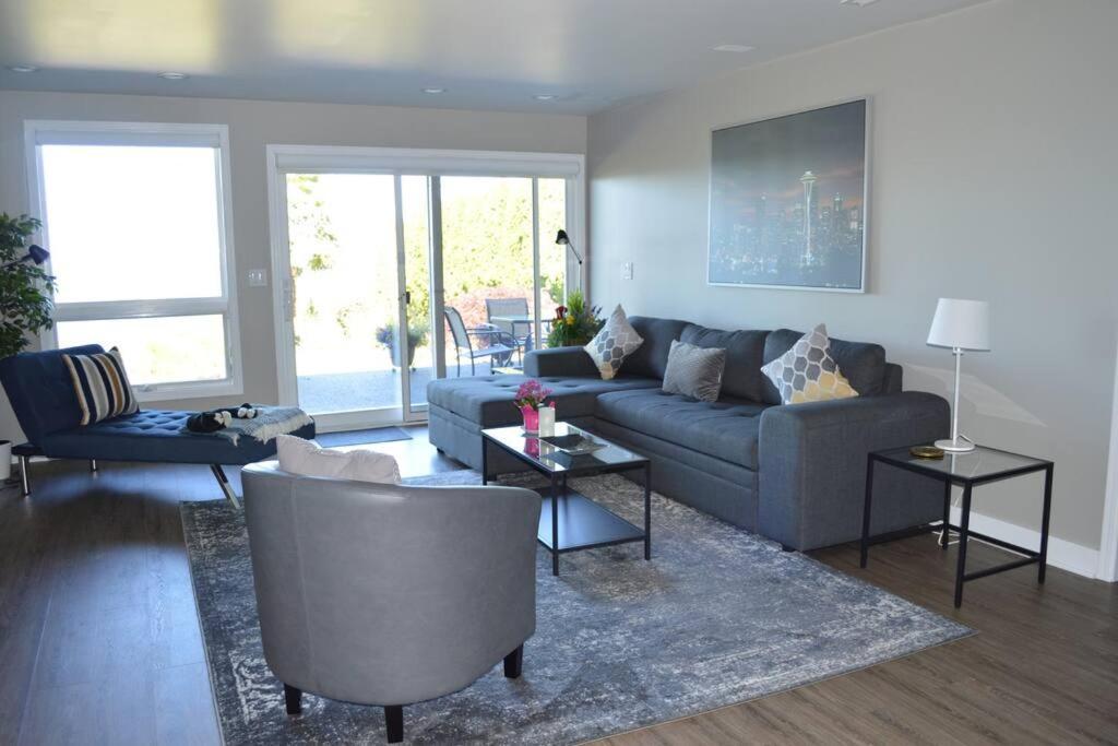 1-Bedroom Seaview Guesthouse On Seattle Luxury Estate With Views Of Olympic Mountains Εξωτερικό φωτογραφία
