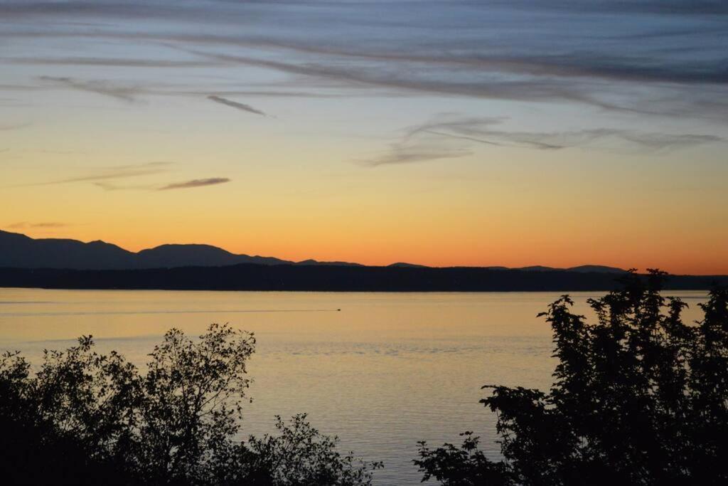 1-Bedroom Seaview Guesthouse On Seattle Luxury Estate With Views Of Olympic Mountains Εξωτερικό φωτογραφία